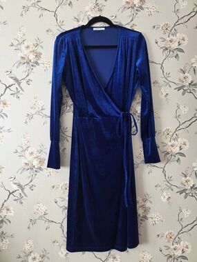 fitted lace wedding dress Zara Blue White Floral Plunge V-Neck 3/4 Balloon Sleeve Midi Maxi A-li –  Brie main image 1